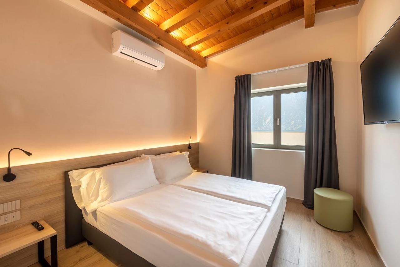 Evo Suites Apartments Limone sul Garda Esterno foto