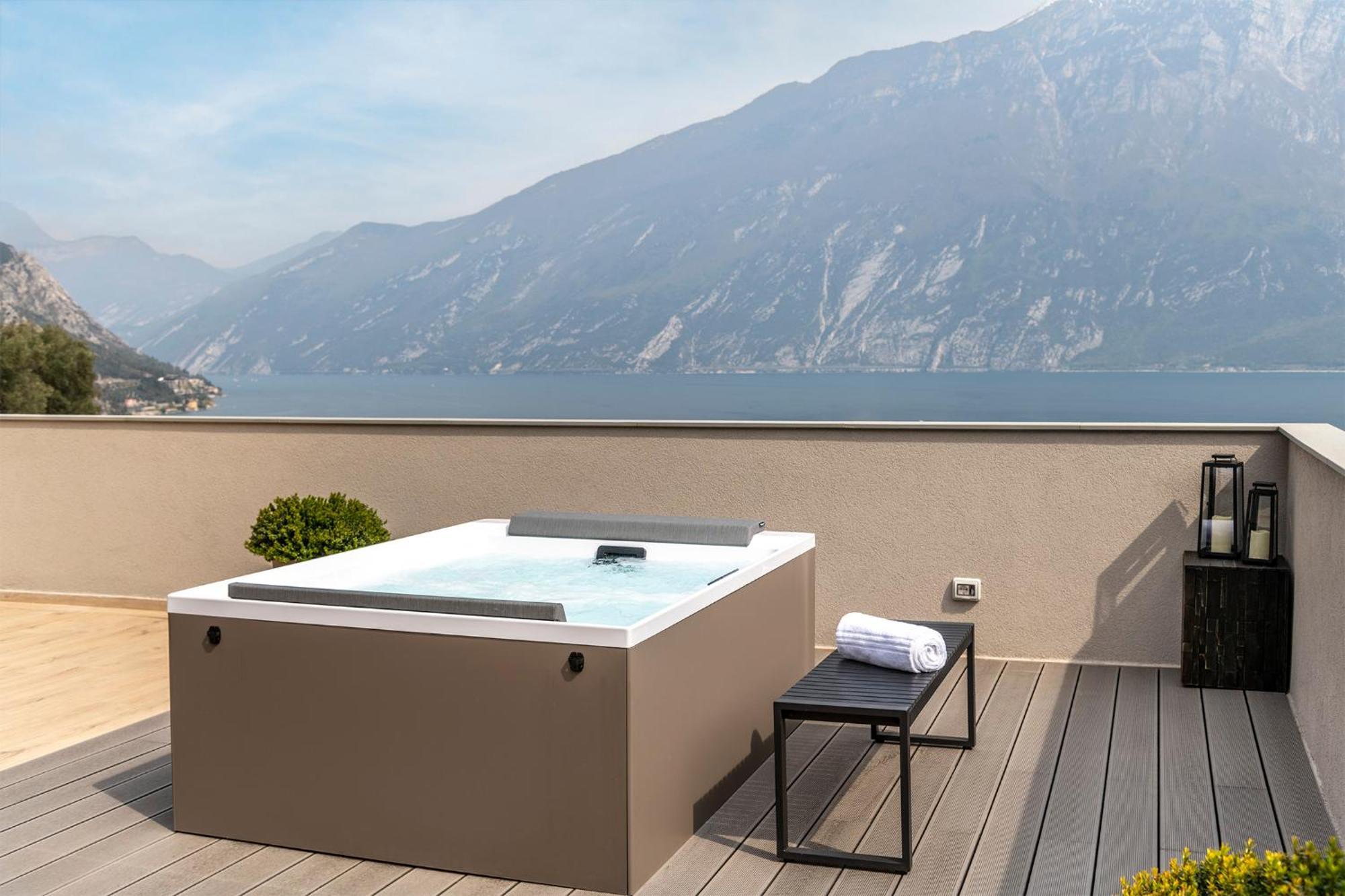 Evo Suites Apartments Limone sul Garda Esterno foto