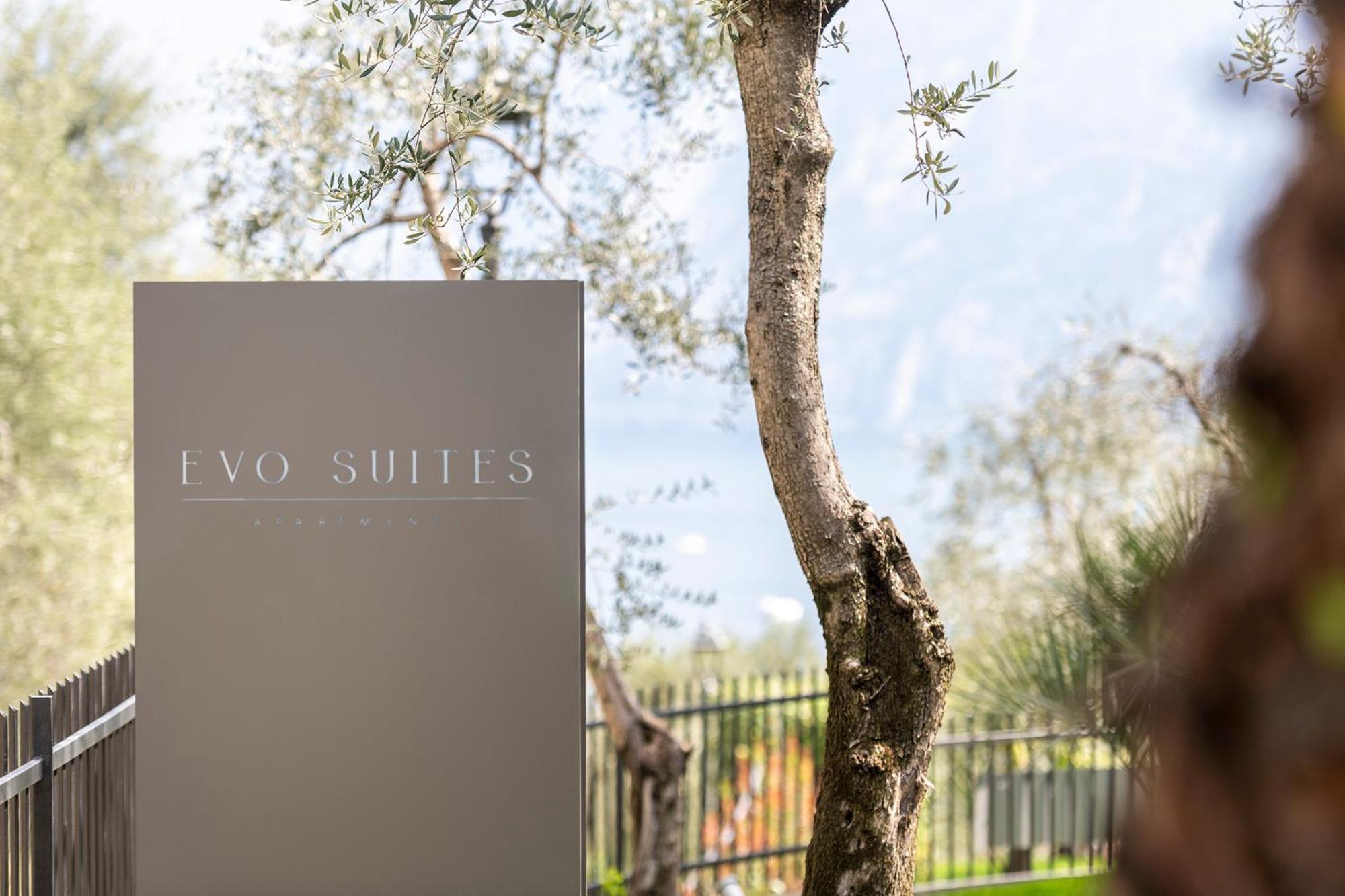 Evo Suites Apartments Limone sul Garda Esterno foto